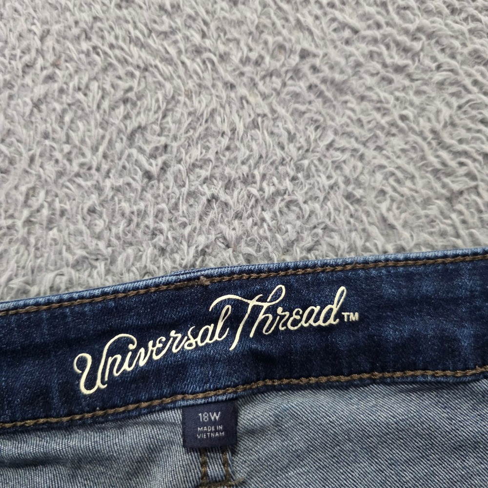 Universal Thread Women 18W Midi Shorts Dark Wash Distressed Cuffed High Rise - Picture 5 of 9